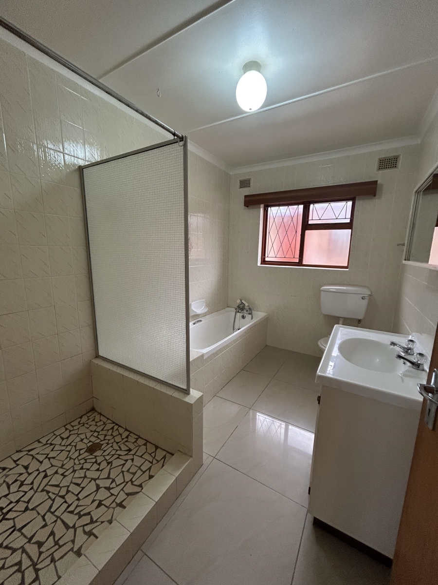 3 Bedroom Property for Sale in Winterstrand Eastern Cape